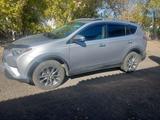 Toyota RAV4 2017 годаүшін8 700 000 тг. в Астана – фото 2
