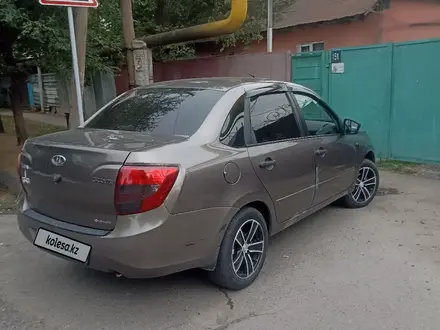 ВАЗ (Lada) Granta 2190 2013 года за 2 500 000 тг. в Алматы – фото 4