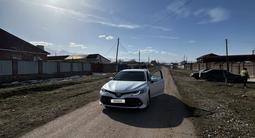 Toyota Camry 2019 года за 14 200 000 тг. в Тараз – фото 2
