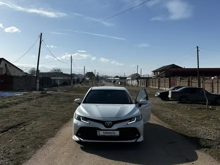 Toyota Camry 2019 года за 14 200 000 тг. в Тараз – фото 3