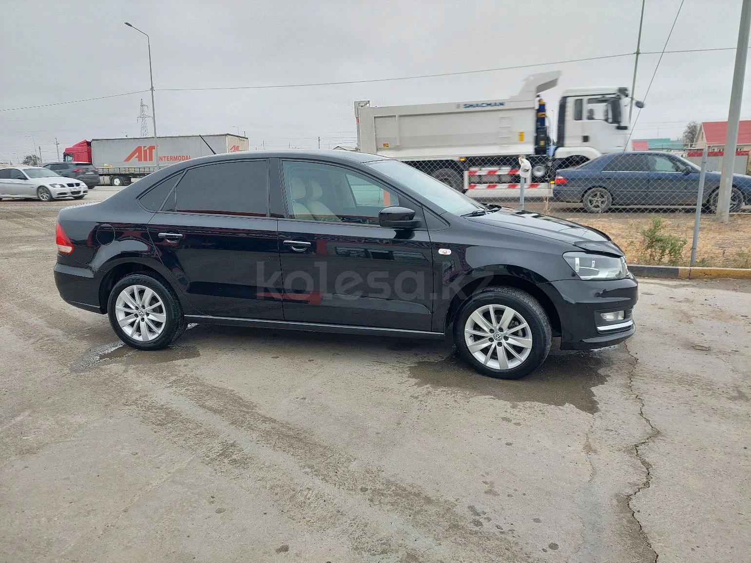 Volkswagen Polo 2015 г.