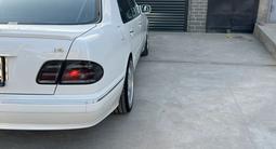 Mercedes-Benz E 320 2000 года за 7 500 000 тг. в Алматы – фото 5