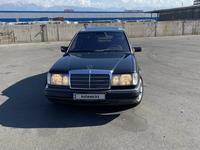 Mercedes-Benz E 200 1990 годаүшін2 000 000 тг. в Алматы