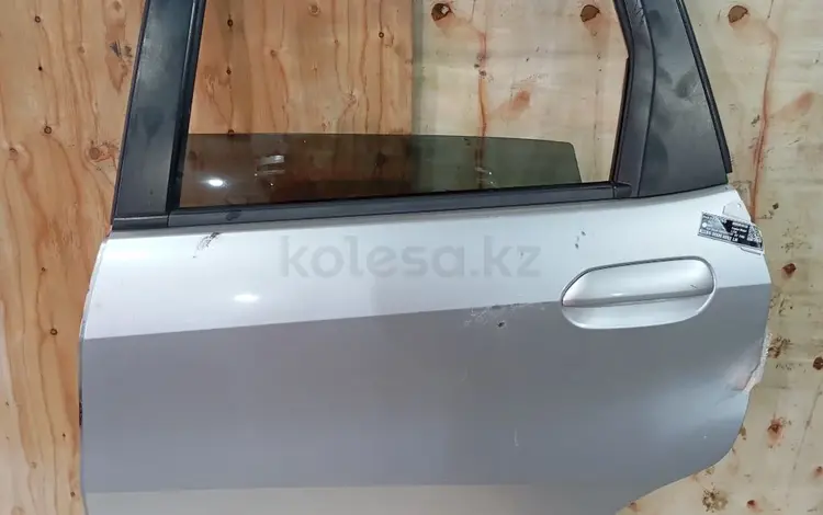 ДВЕРЬ НА HONDA FIT за 80 000 тг. в Алматы