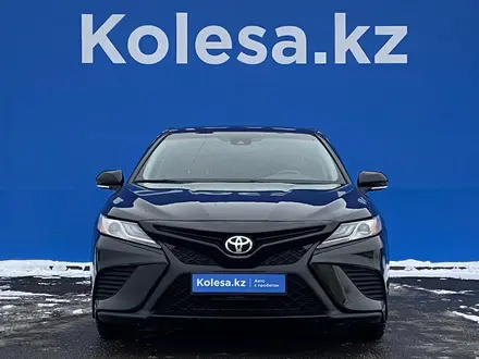 Toyota Camry 2019 года за 14 259 500 тг. в Алматы – фото 2