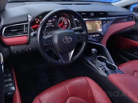 Toyota Camry 2019 года за 14 259 500 тг. в Алматы – фото 8