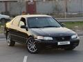 Toyota Camry 1998 года за 2 950 000 тг. в Алматы – фото 12