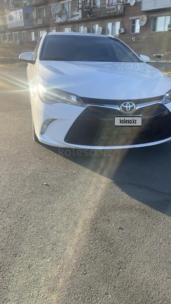 Toyota Camry 2015 г.