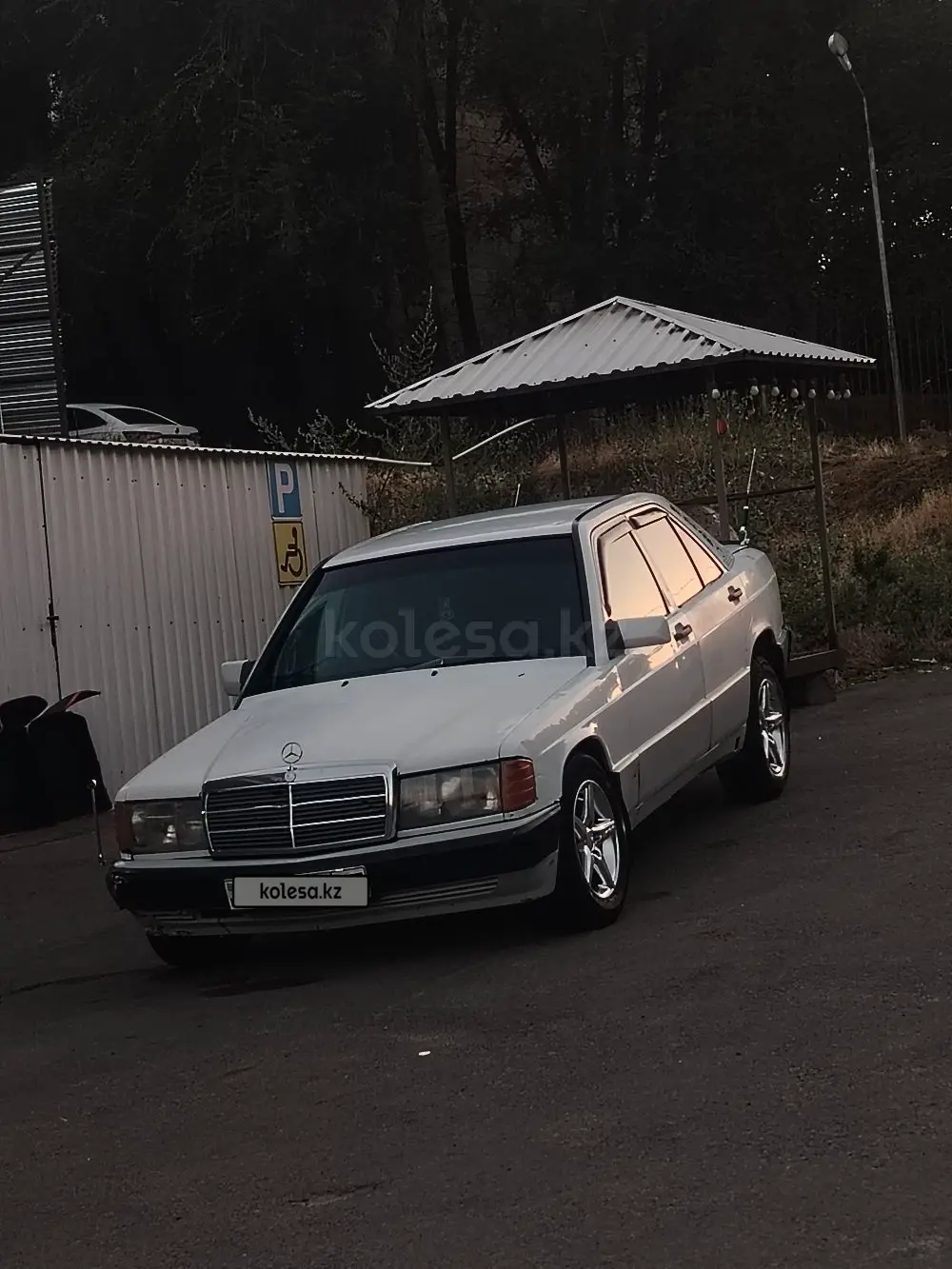 Mercedes-Benz 190, 1992