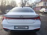 Hyundai Elantra 2022 годаfor11 000 000 тг. в Алматы – фото 4