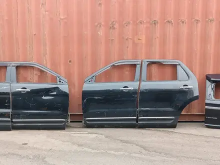 Двери, ноускат, крышка багажника Ford Explorer 3.5 за 180 000 тг. в Алматы – фото 2
