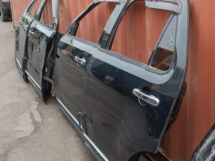 Двери, ноускат, крышка багажника Ford Explorer 3.5 за 180 000 тг. в Алматы – фото 8
