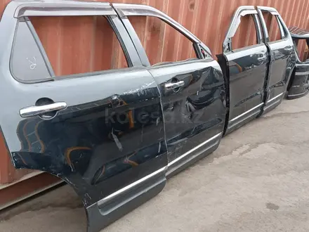 Двери, ноускат, крышка багажника Ford Explorer 3.5 за 180 000 тг. в Алматы – фото 10
