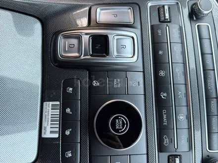 Hyundai Santa Fe 2021 года за 15 500 000 тг. в Алматы – фото 17