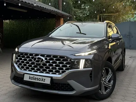 Hyundai Santa Fe 2021 года за 15 500 000 тг. в Алматы