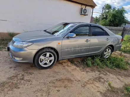 Toyota Camry 2005 года за 5 200 000 тг. в Атырау – фото 7