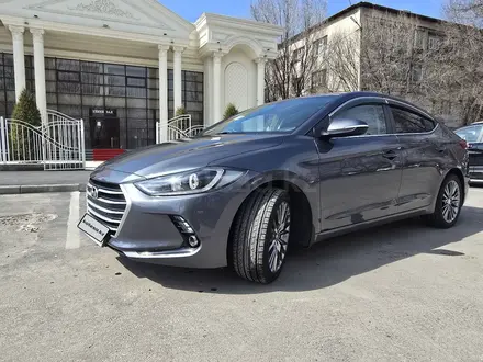 Hyundai Elantra 2018 года за 8 300 000 тг. в Тараз – фото 3