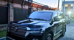 Toyota Land Cruiser 2018 годаfor31 500 000 тг. в Алматы – фото 2