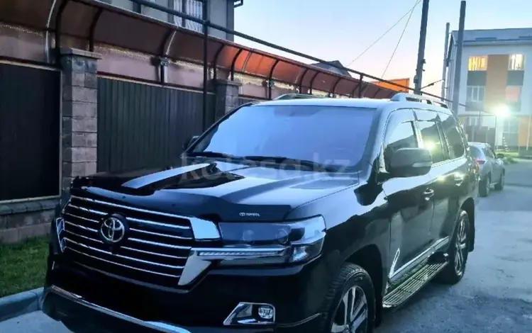 Toyota Land Cruiser 2018 года за 32 500 000 тг. в Алматы