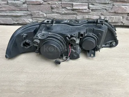 Фара левая BMW 5 E39 E 39 за 14 000 тг. в Алматы – фото 3