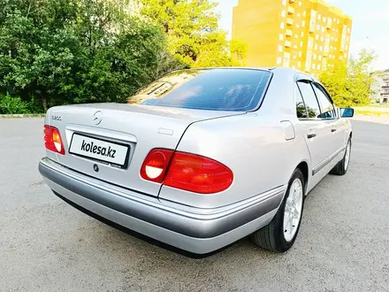 Mercedes-Benz E 200 1998 года за 4 700 000 тг. в Караганда – фото 23