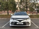 Toyota Camry 2019 годаfor13 700 000 тг. в Шымкент