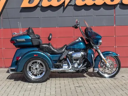 Harley-Davidson  Trike Glide Ultra Classic 2019 года за 18 318 000 тг. в Алматы – фото 2