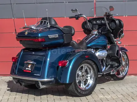 Harley-Davidson  Trike Glide Ultra Classic 2019 года за 18 318 000 тг. в Алматы – фото 3