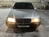 Mercedes-Benz C 200 1995 года за 1 150 000 тг. в Тараз – фото 2