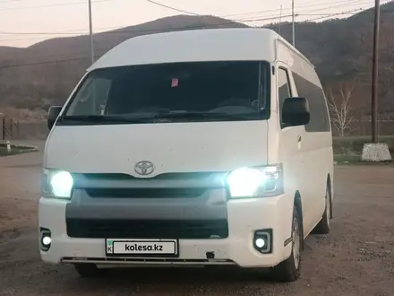 Toyota Hiace 2014 года за 14 000 000 тг. в Павлодар