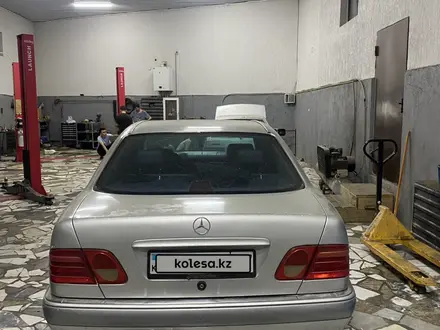 Mercedes-Benz E 280 1996 года за 2 900 000 тг. в Шымкент – фото 7