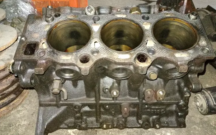 Блок цилиндров двигателя Тойота 4VZ-FE 2.5 за 50 000 тг. в Астана