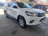 Toyota Hilux 2017 года за 14 200 000 тг. в Алматы – фото 2