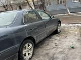 Toyota Camry 1995 года за 1 700 000 тг. в Караганда – фото 2