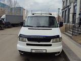 Volkswagen Caravelle 1999 года за 5 000 000 тг. в Астана – фото 2