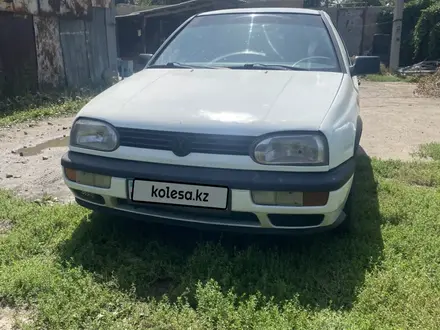 Volkswagen Golf 1993 года за 1 200 000 тг. в Алматы