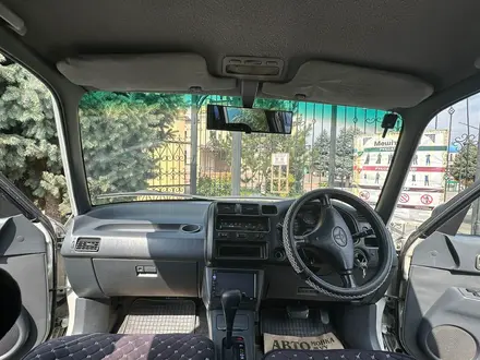 Toyota RAV4 1996 года за 3 700 000 тг. в Алматы – фото 18