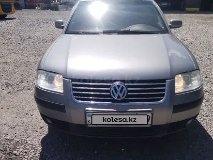 Volkswagen Passat 2002 года за 3 500 000 тг. в Караганда – фото 2