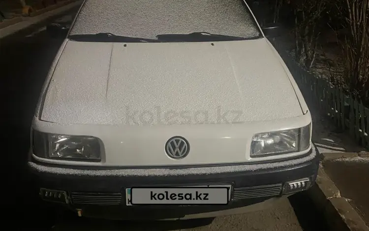 Volkswagen Passat 1993 годаfor1 400 000 тг. в Уральск