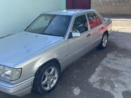 Mercedes-Benz E 280 1995 года за 1 700 000 тг. в Туркестан – фото 4