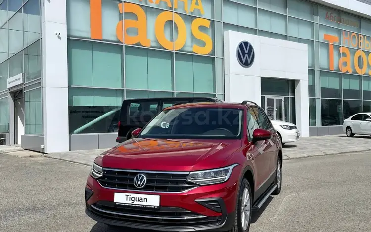 Volkswagen Tiguan 2022 года за 17 957 000 тг. в Атырау