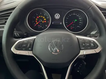 Volkswagen Tiguan 2022 года за 17 957 000 тг. в Атырау – фото 14