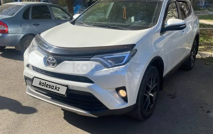 Toyota RAV4 2018 года за 12 700 000 тг. в Усть-Каменогорск