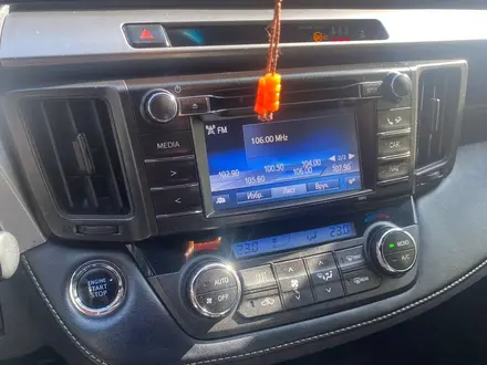 Toyota RAV4 2018 года за 12 700 000 тг. в Усть-Каменогорск – фото 15