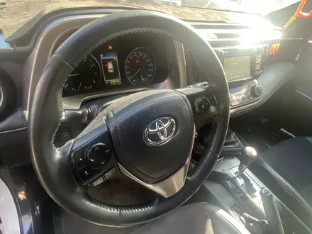 Toyota RAV4 2018 года за 12 700 000 тг. в Усть-Каменогорск – фото 11