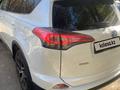 Toyota RAV4 2018 года за 12 700 000 тг. в Усть-Каменогорск – фото 5