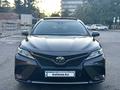 Toyota Camry 2020 года за 13 300 000 тг. в Алматы