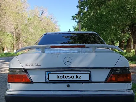 Mercedes-Benz E 230 1991 года за 1 300 000 тг. в Урджар – фото 3