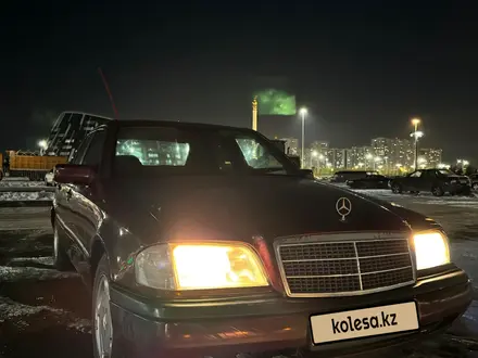 Mercedes-Benz C 200 1993 года за 1 600 000 тг. в Астана – фото 3