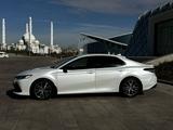 Toyota Camry 2021 годаfor13 800 000 тг. в Астана – фото 4